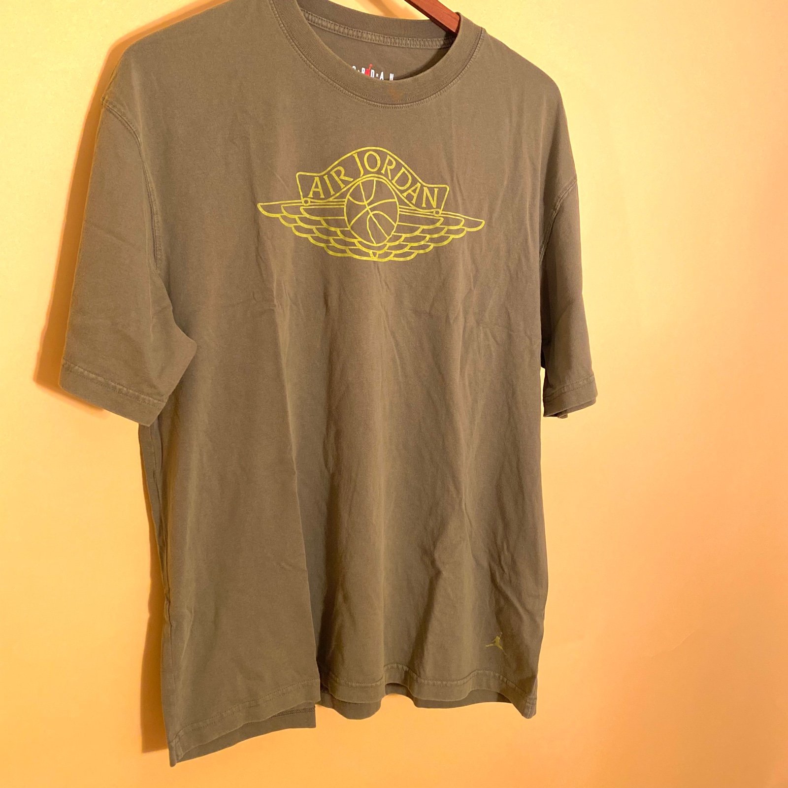 Air Jordan Emblem Womens T shirt Olive / Sage Green