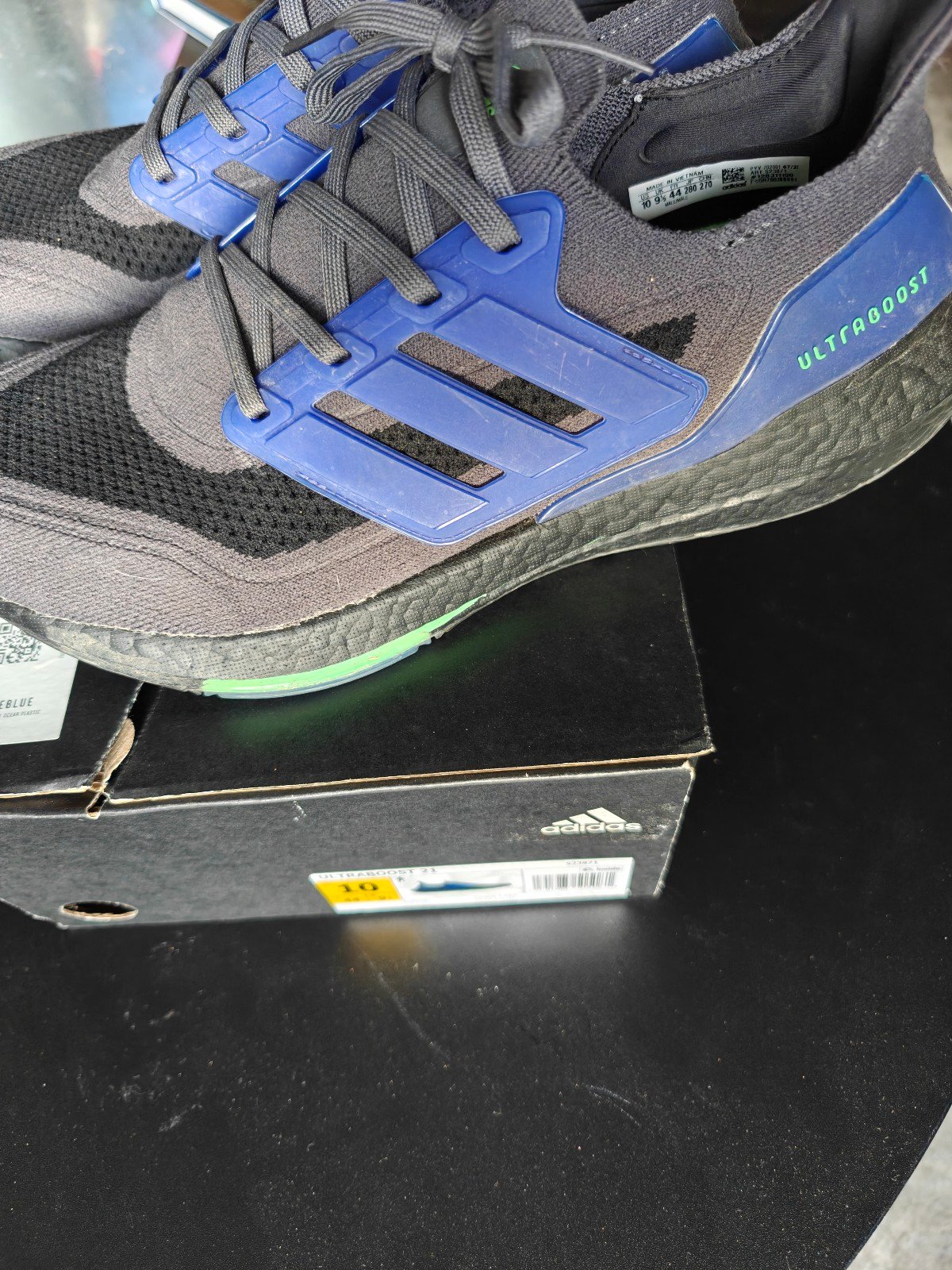 Adidas Ultra boost Mens size 10 shoes