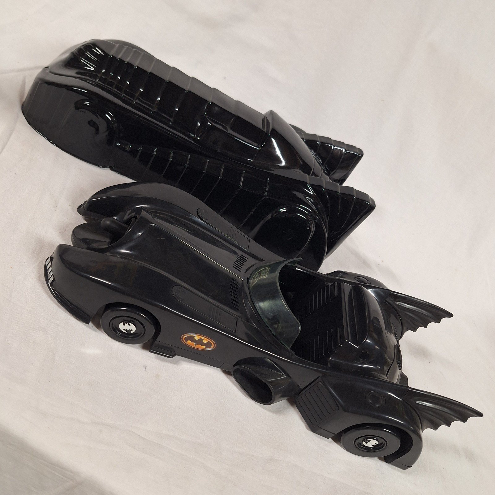 1989 Batman: Batmobile with two Missiles and Cocoon