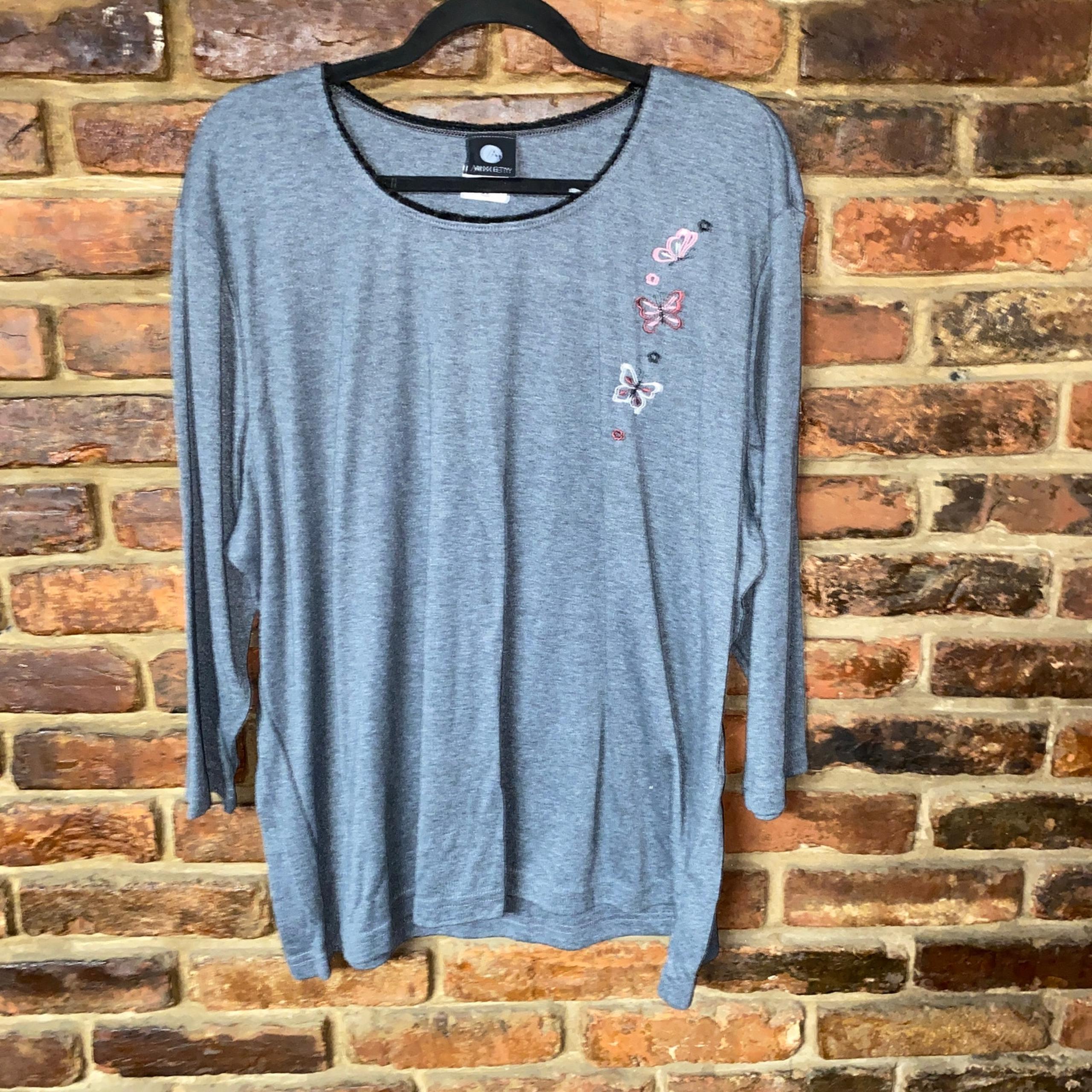 Anxiety Gray Butterfly Embroidered Long Sleeve Top Women's Size 2X