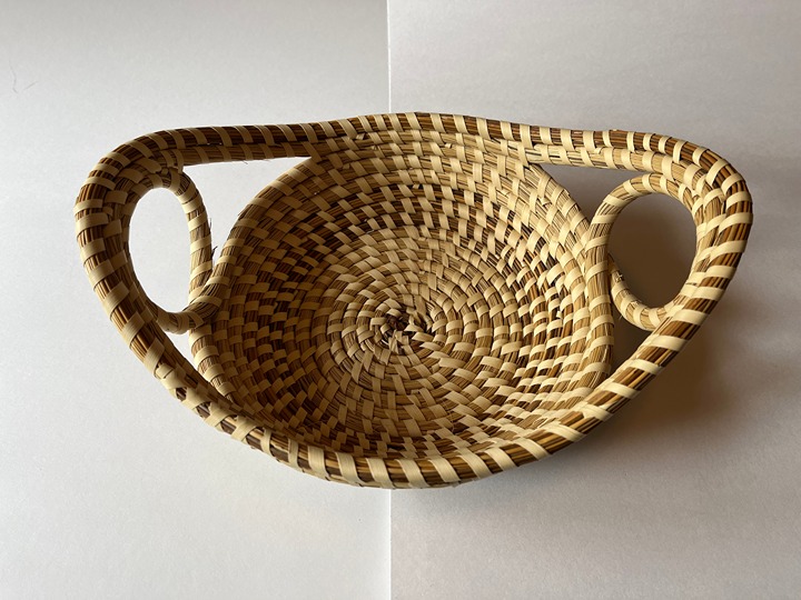 South Carolina Gullah Sweetgrass Basket 11 x 9 Oval with Double Handles
