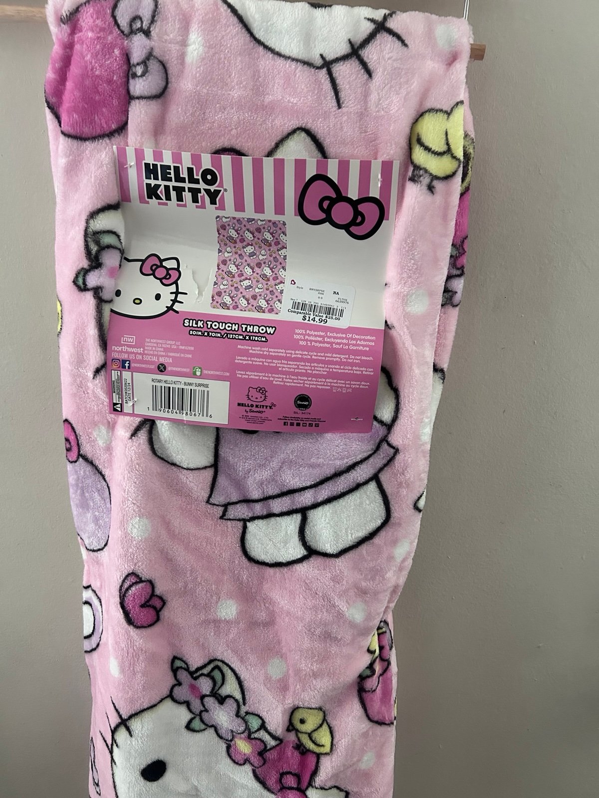 Hello Kitty Easter blanket