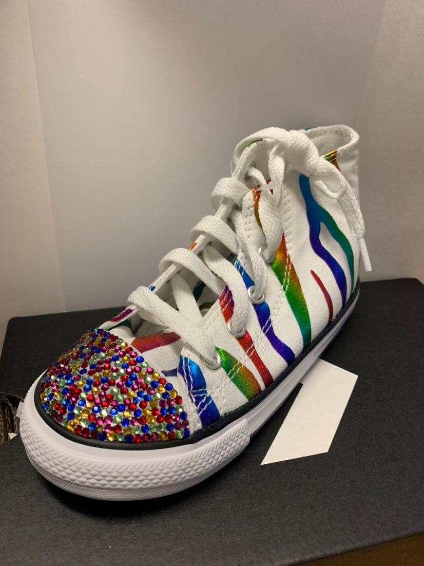 Girls converse