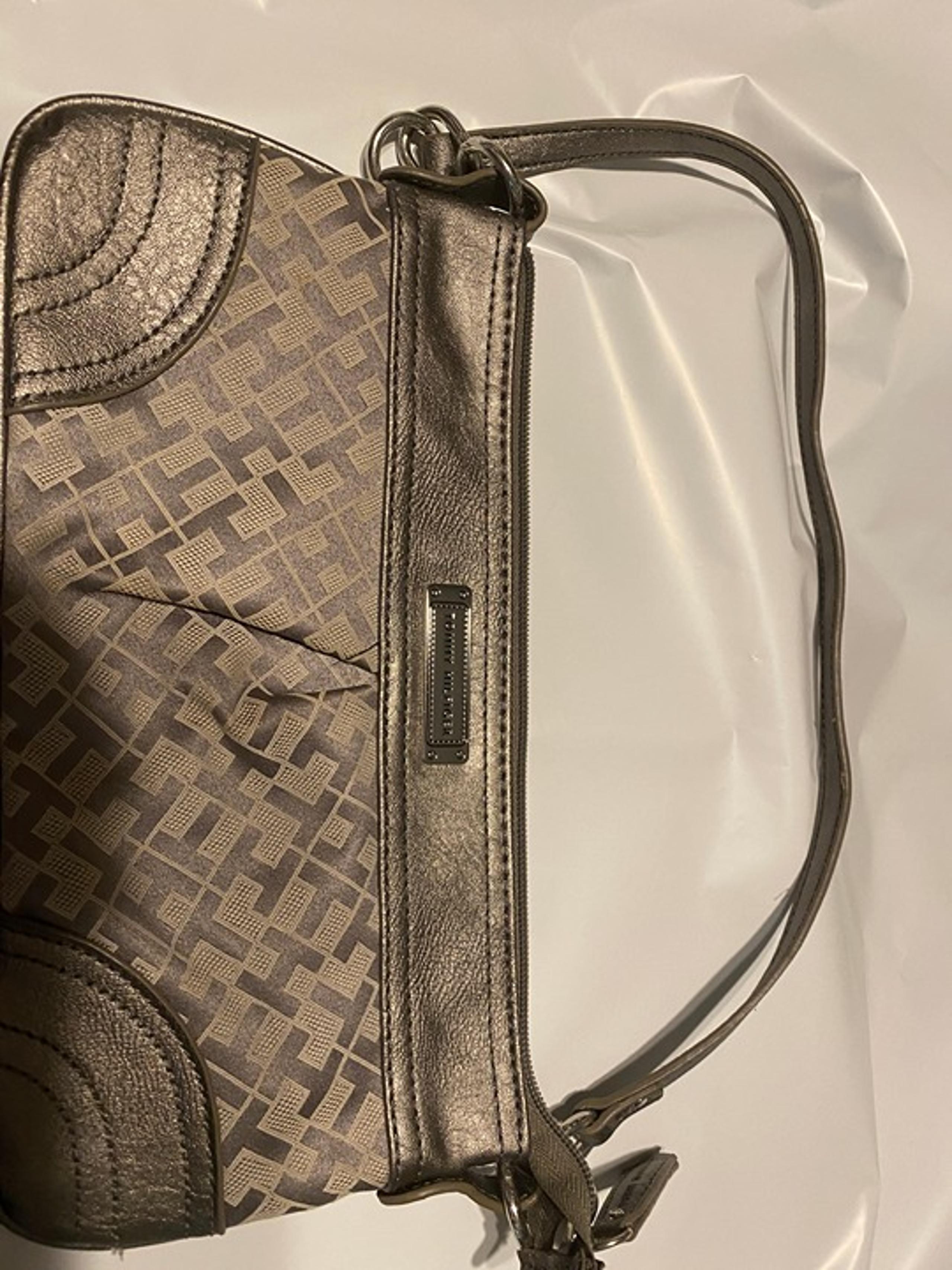 Tommy Hilfiger Bag Purse with 2 pockets new other