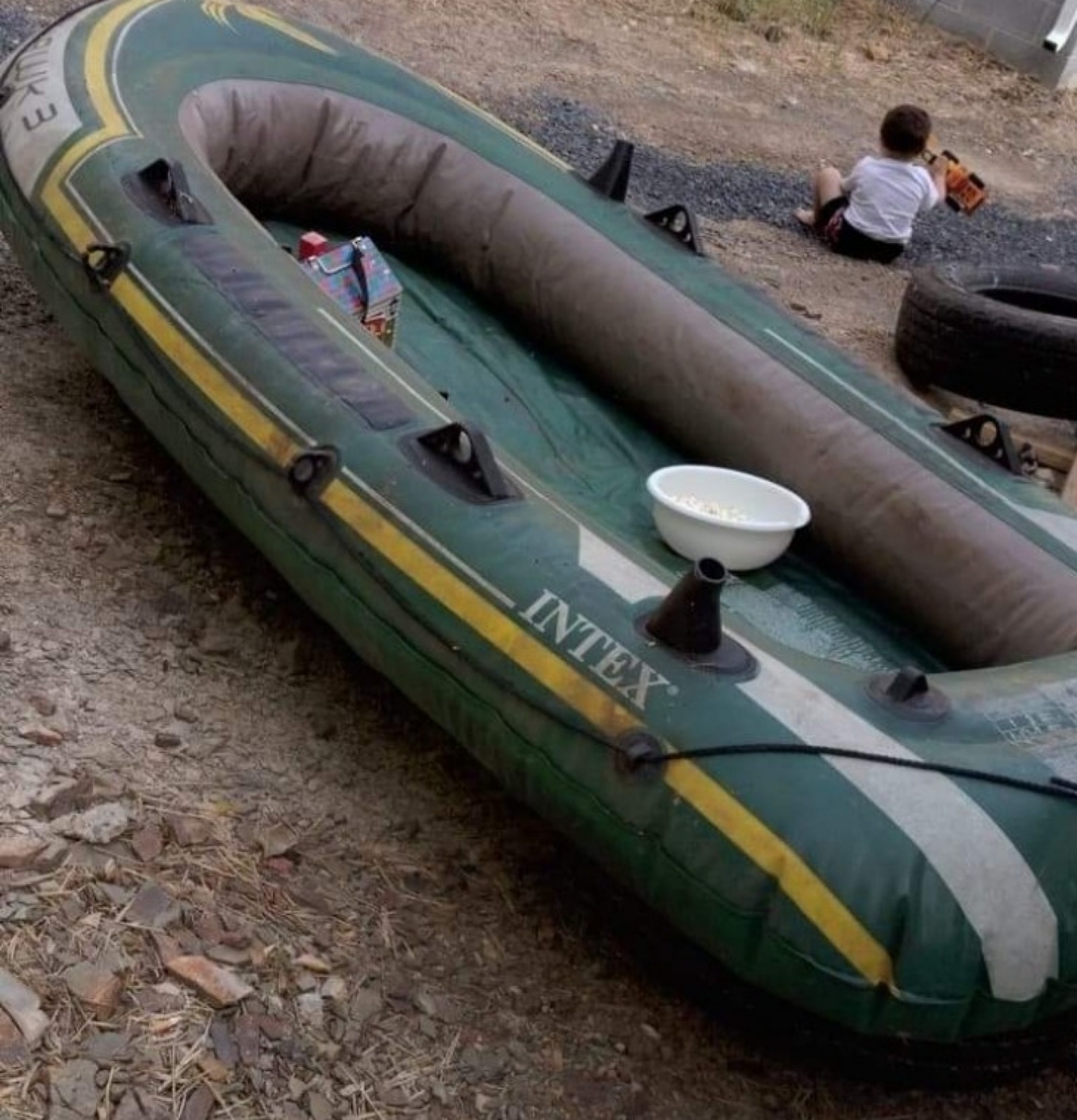 Blow up boat