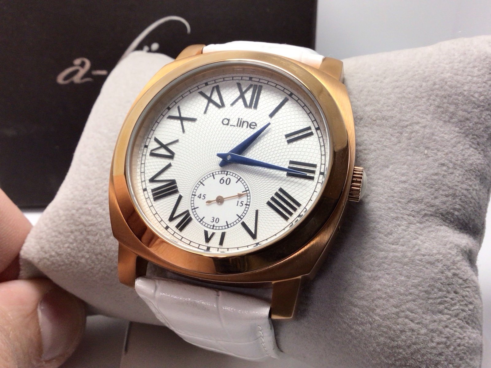 a_line Woman’s Watch