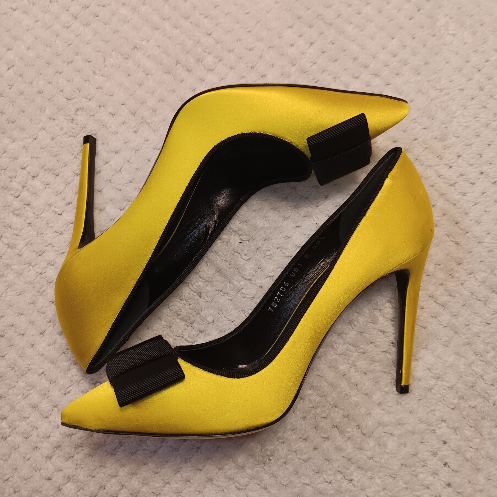 RALPH LAUREN Purple Label Ceara Bow Silk Pump Size 38.5 US 8.5 Yellow **READ**