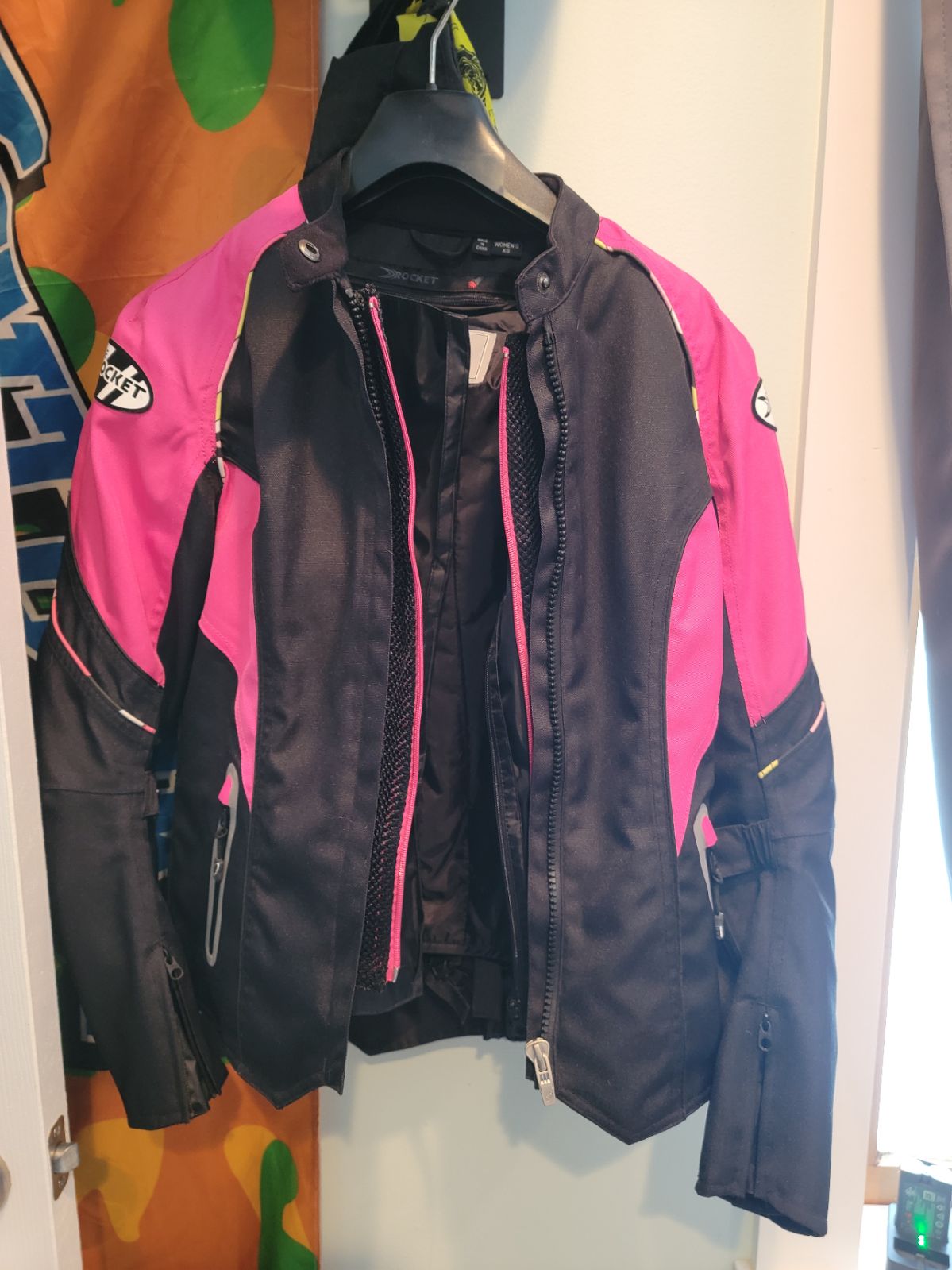 Ladies XS Joe Rocket Armored Lined Pink and Black Polyester Motorcycle Jacket