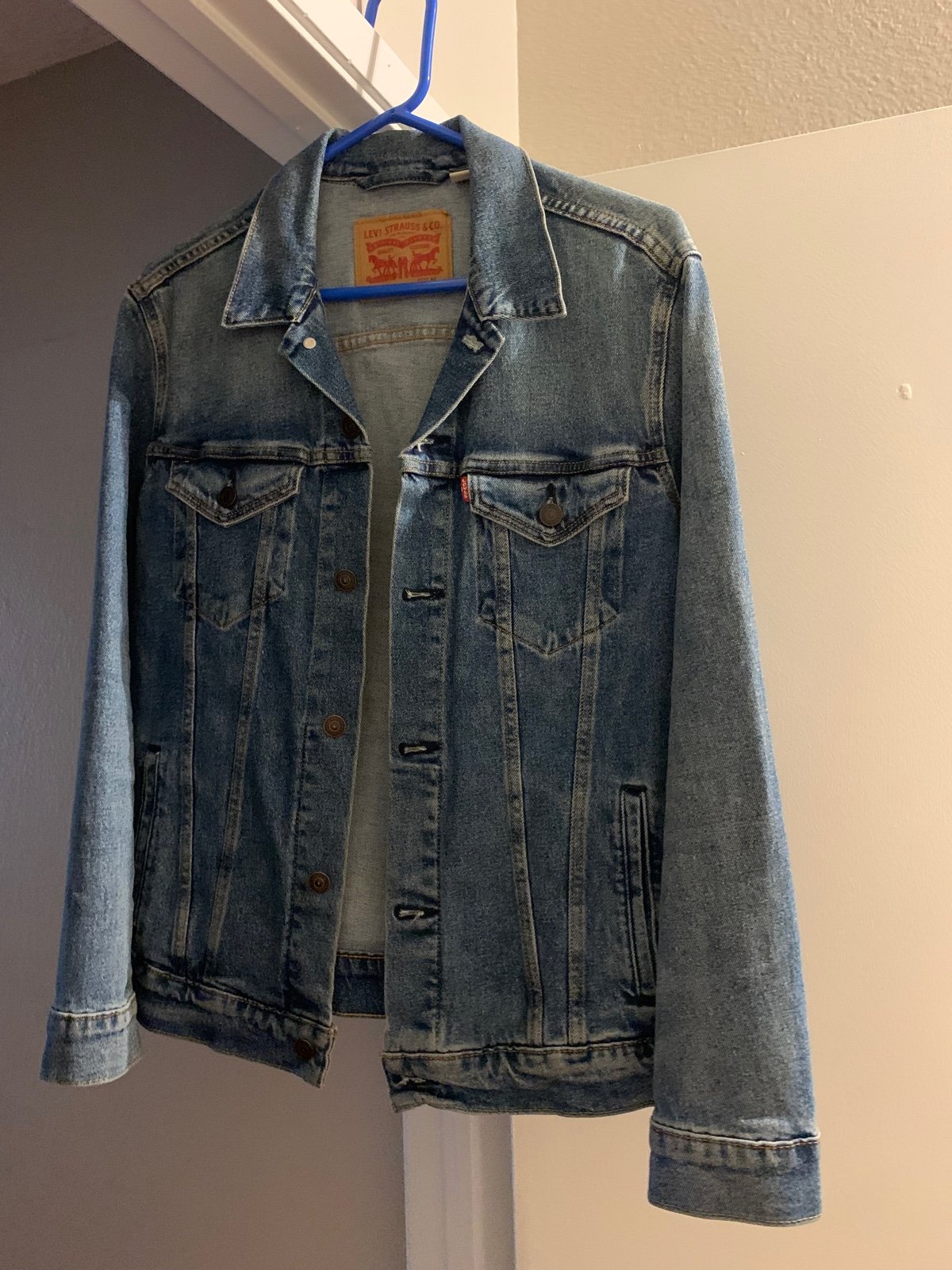 Men’s Levi denim jacket