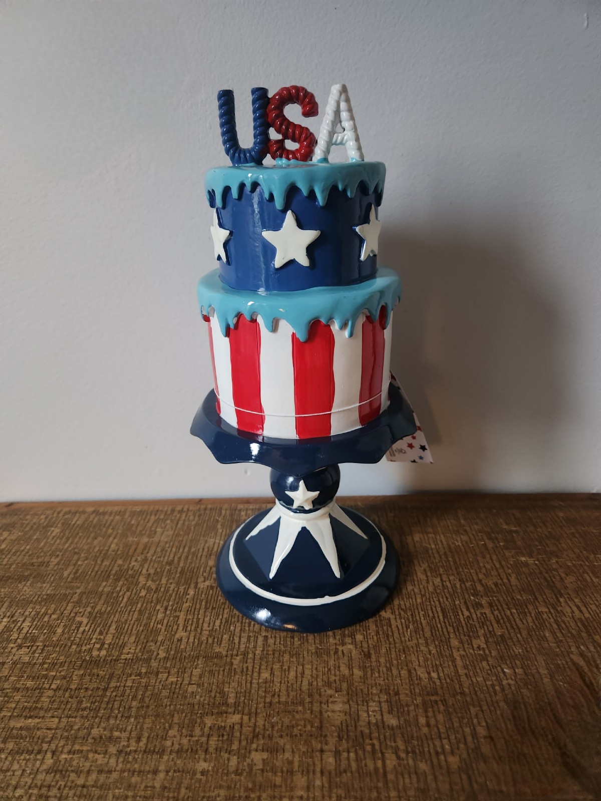 Patriotic 2 Tier faux usa Cake