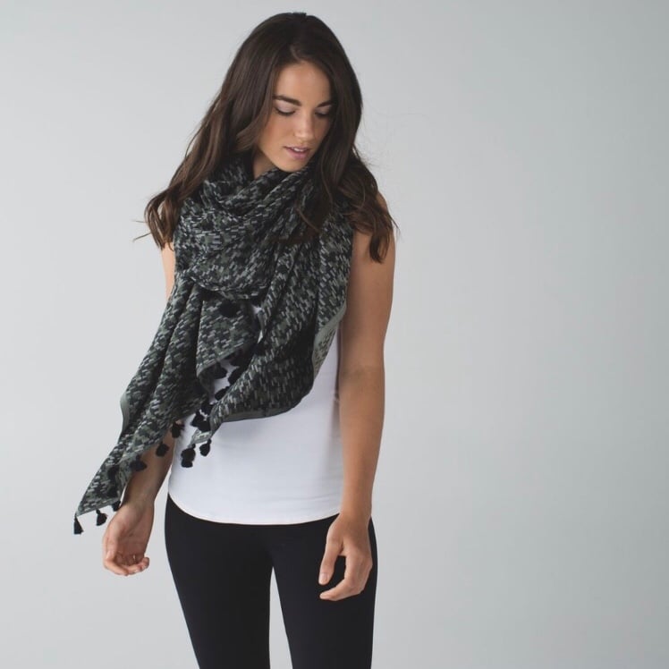 Lululemon Sun To Moon Scarf Angel Wing / Desert Olive / Black Ruana