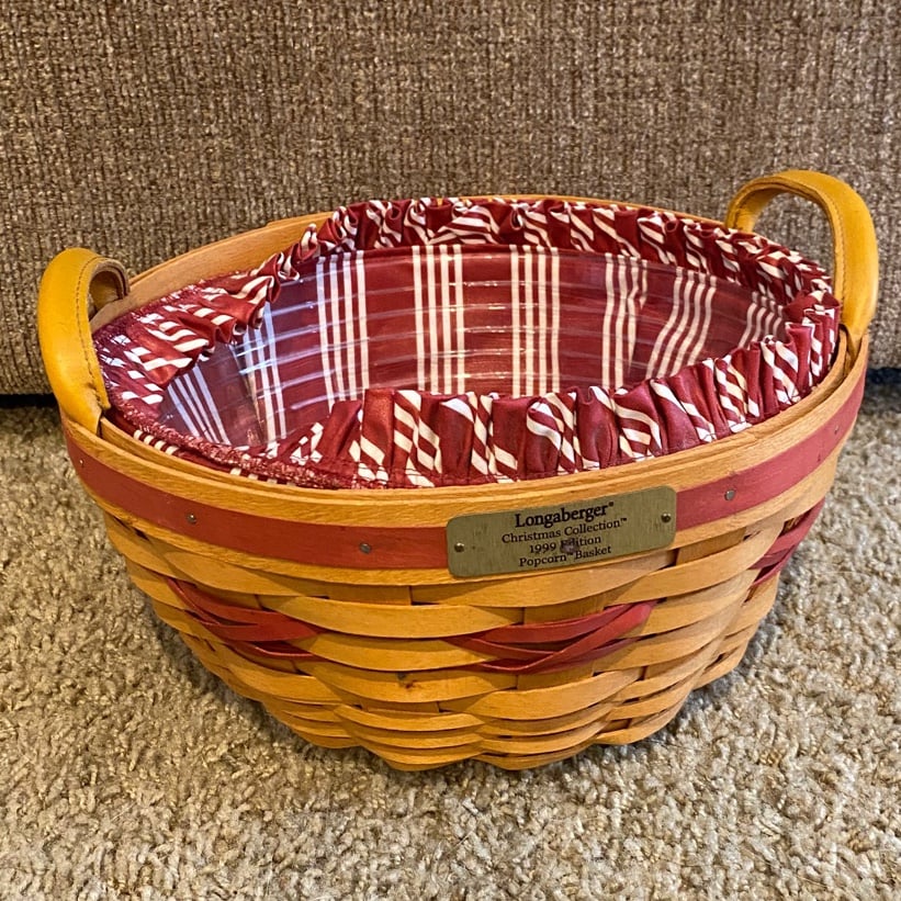 Longaberger 1999 Edition Popcorn Basket.
