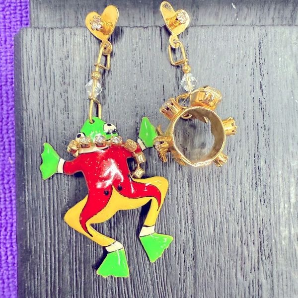 Lunch at the Ritz Frog Crown Prince pierced earrings. Rare/Vintage