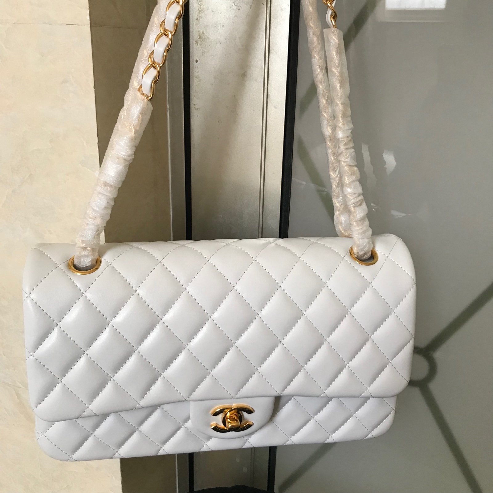 CC WHITE LEATHER SHOULDER/CROSSBODY BAG