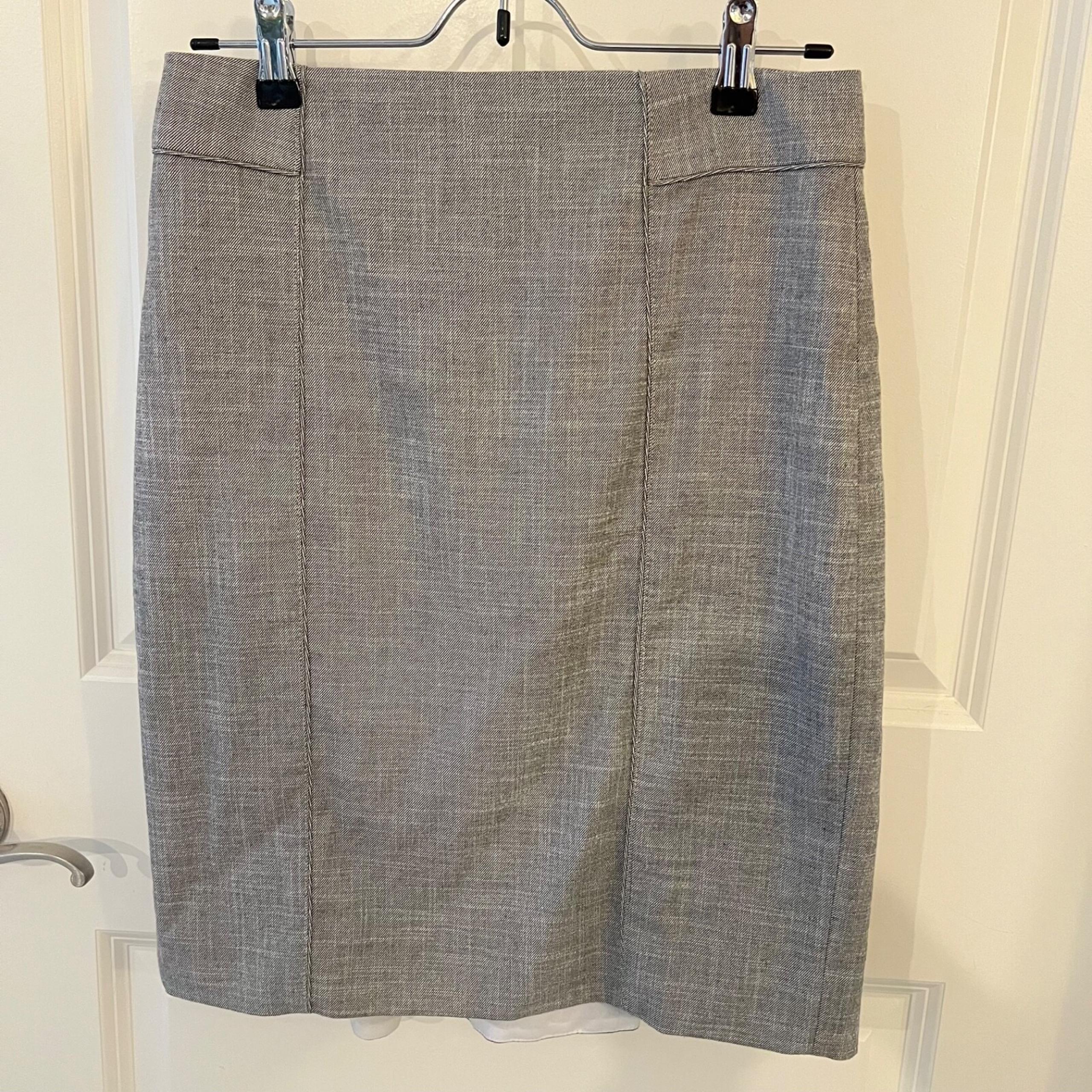 White House Black Market Women's Size  4P Gray Grey Petite Pencil Skirt