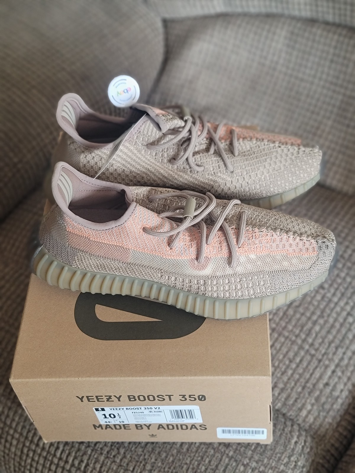 Yeezy 350 new