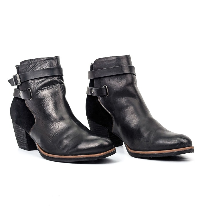 Korks Women Rohit Black Leather Double Strap Ankle Boots size 9.5