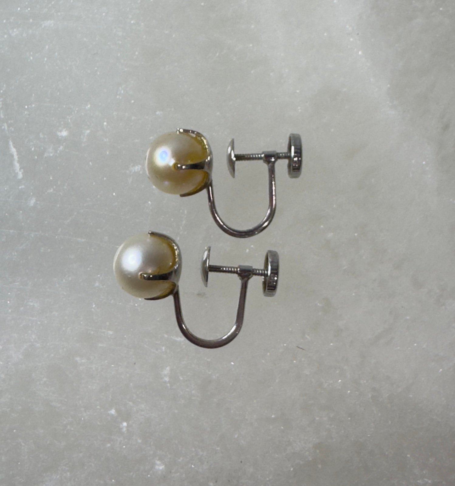 10K White Gold Vintage 7.5MM Pearl Screw Back Clip On Non Pierced Earrings