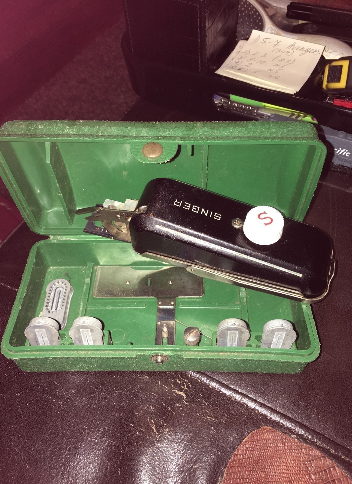 vtg singer buttonholer 160506 complete