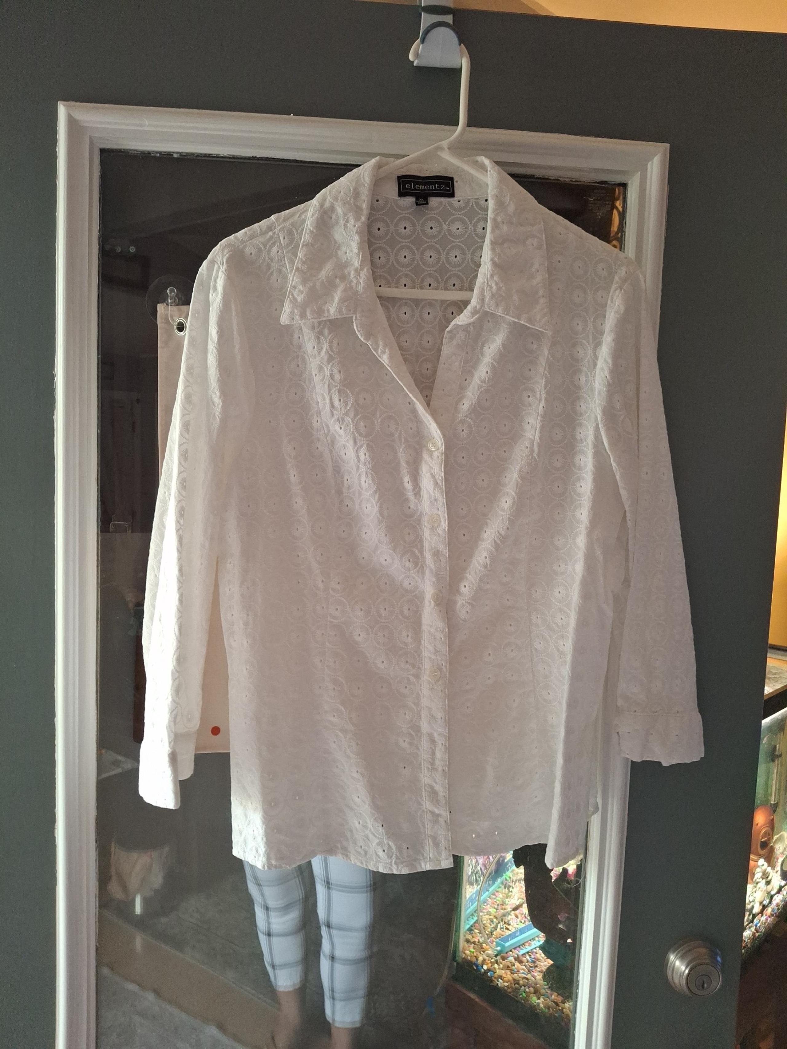 Women's Elementz white seer sucker 3/4 sleeve blouse Size XL