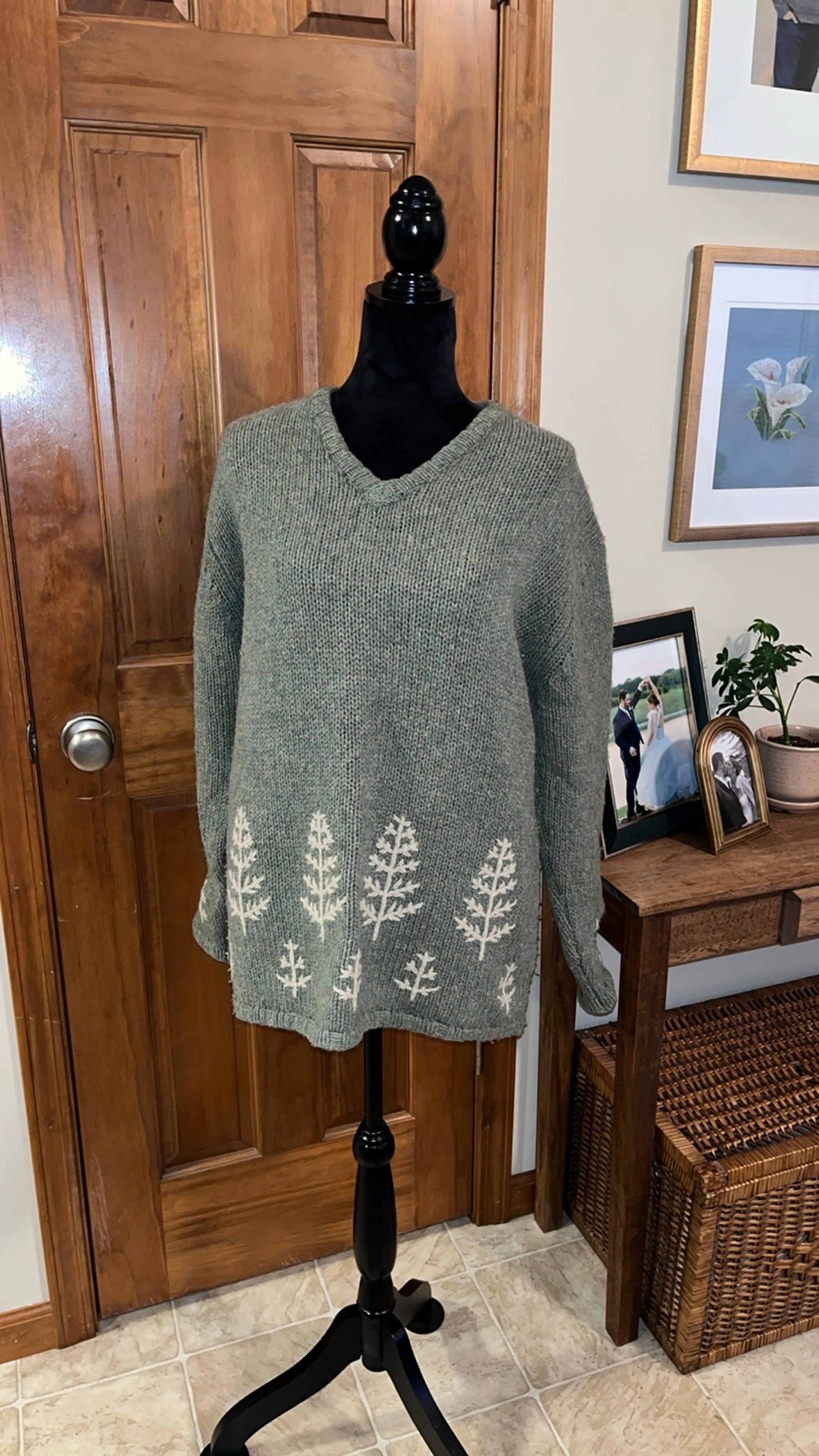 Eddie Bauer Women’s 100% Wool Sweater