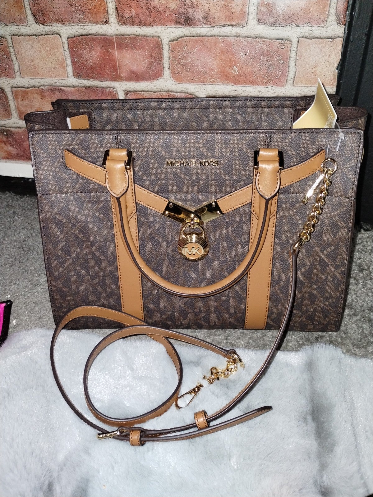 first time reply Nouveau Kors Michael Hamilton satchel lg luggage brn Women first time reply Nouveau Kors Michael Hamilton satchel lg luggage brn Women