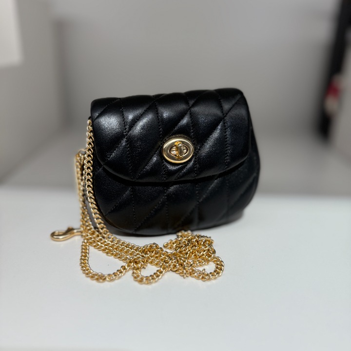 Coach CZ018 Turnlock Card Case Gift receipt
