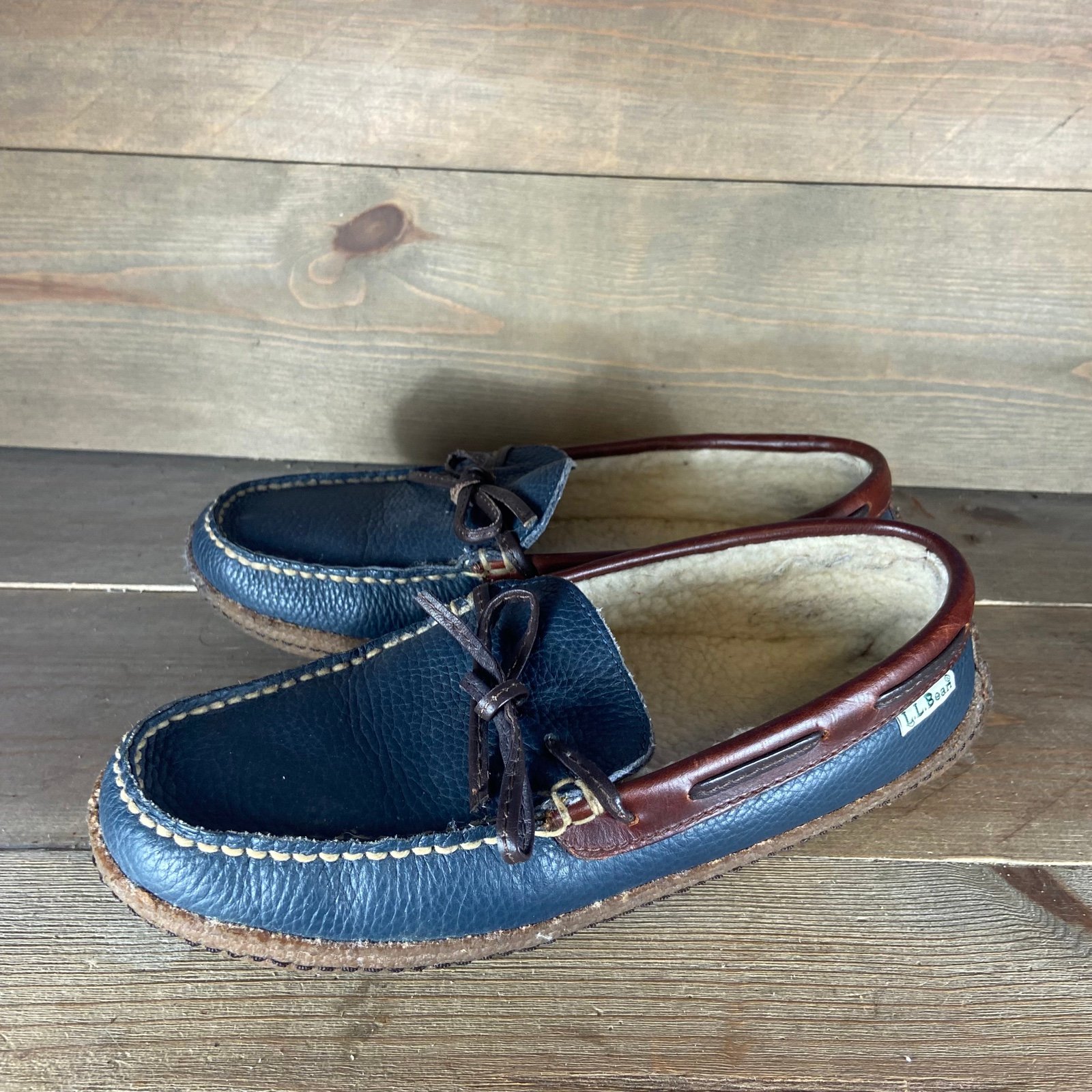 ll bean wicked good womens size 7 shoes blue leather sherpa lined comfort slippe