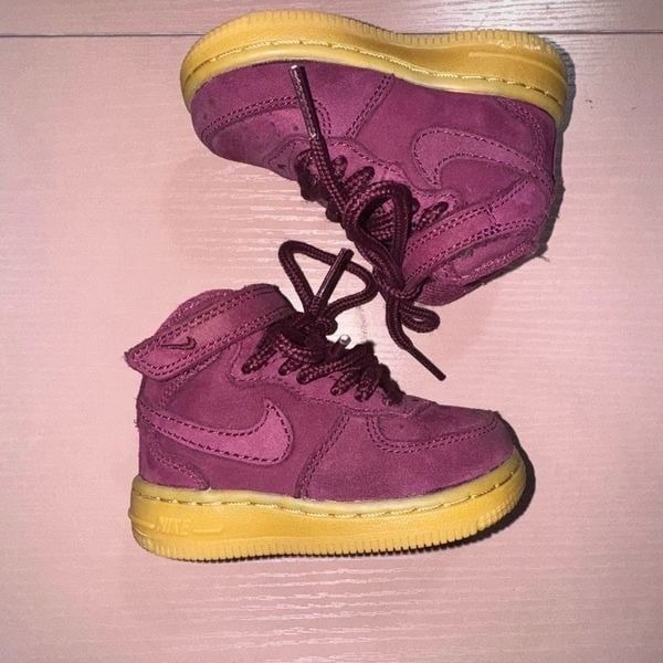 Nike Baby Size 4C Purple High Top Air Force 1