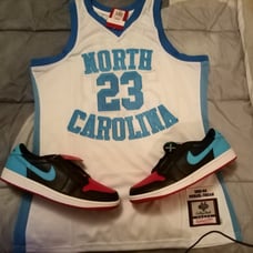 Jordan 1 low NC to Chi with NC jersey