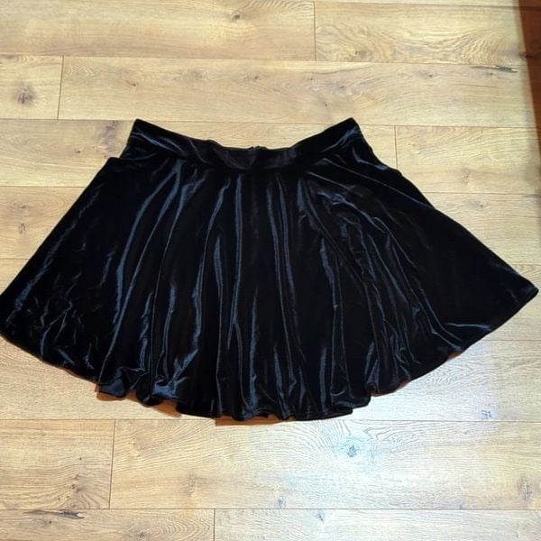 Pinup Couture Velvet Skater Skirt in Black Pinup Girl Clothing Plus Sz 3X