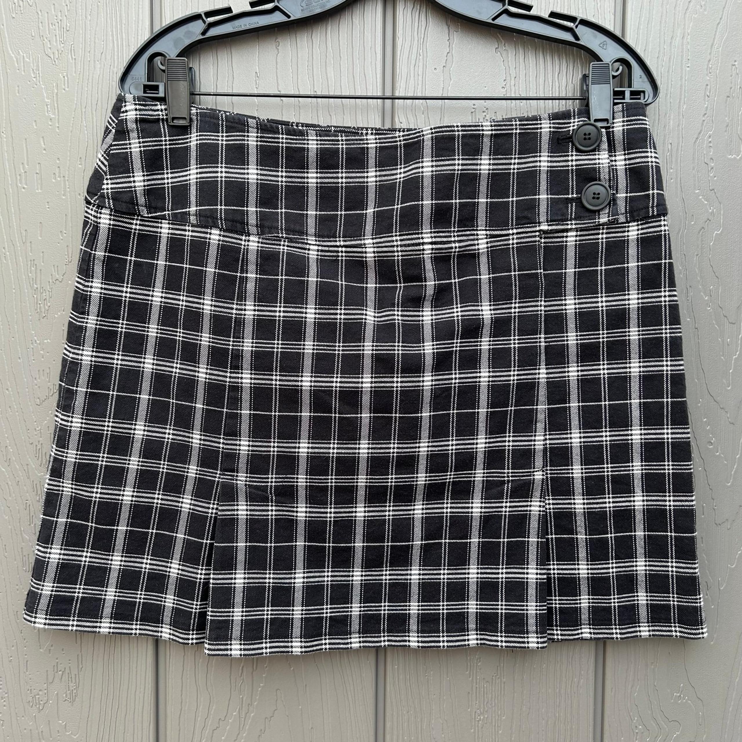 Y2K New York Company Plaid Mini Skirt 12 Black Plaid Straight Dark Academia Goth