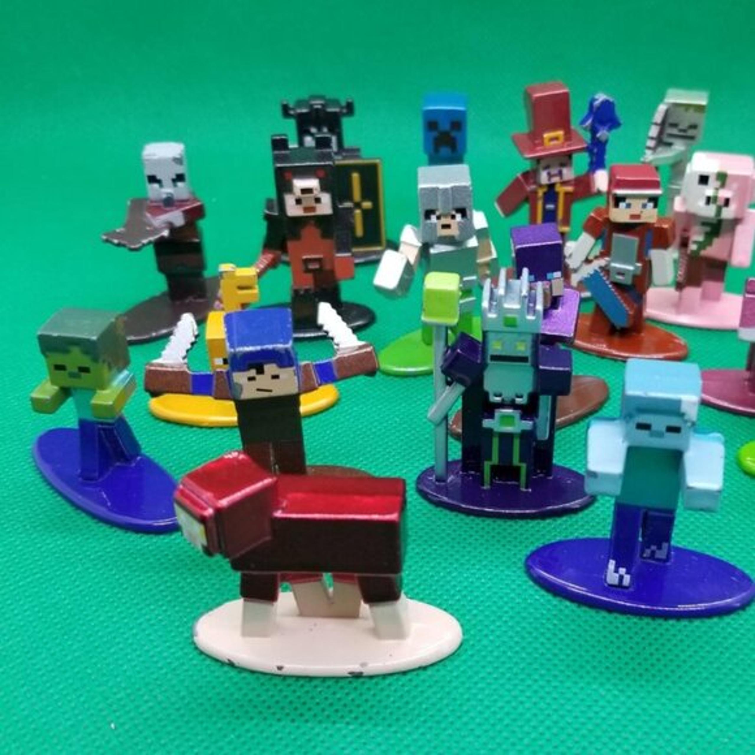 Mojang Minecraft Mini Diecast Metal Figures Jada Toys Lot of 18 Collectibles