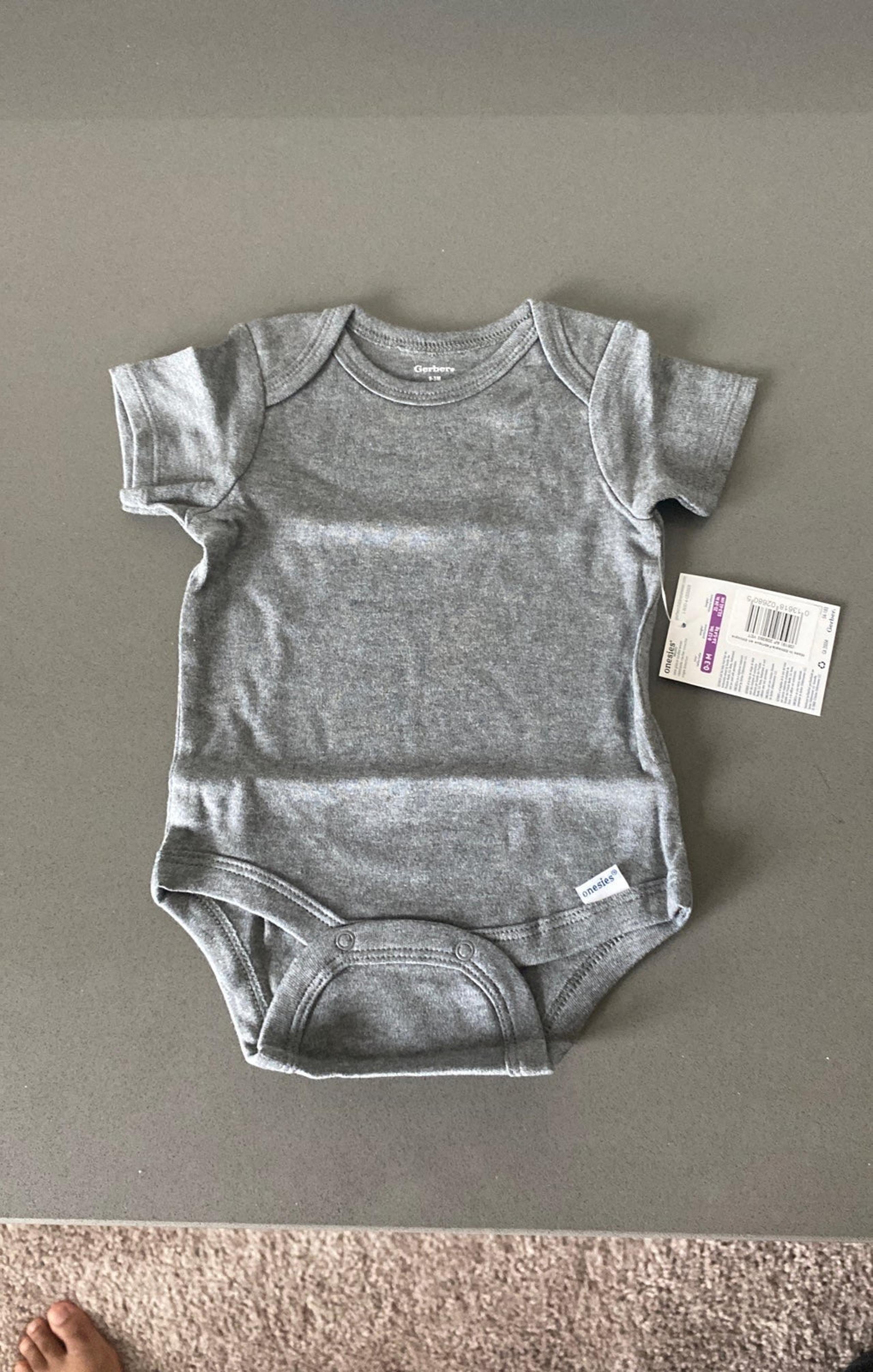 New 5pc Onesies 0-3 M