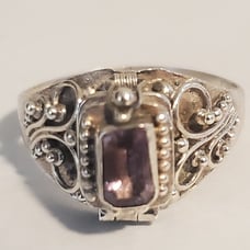 Estate vintage 925 sterling silver amethyst poison/pillbox ring size 7
