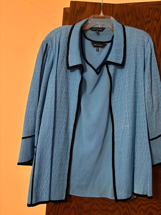 Beautiful Ming Wang Blue and Black Color set (Top & Shell) 3x