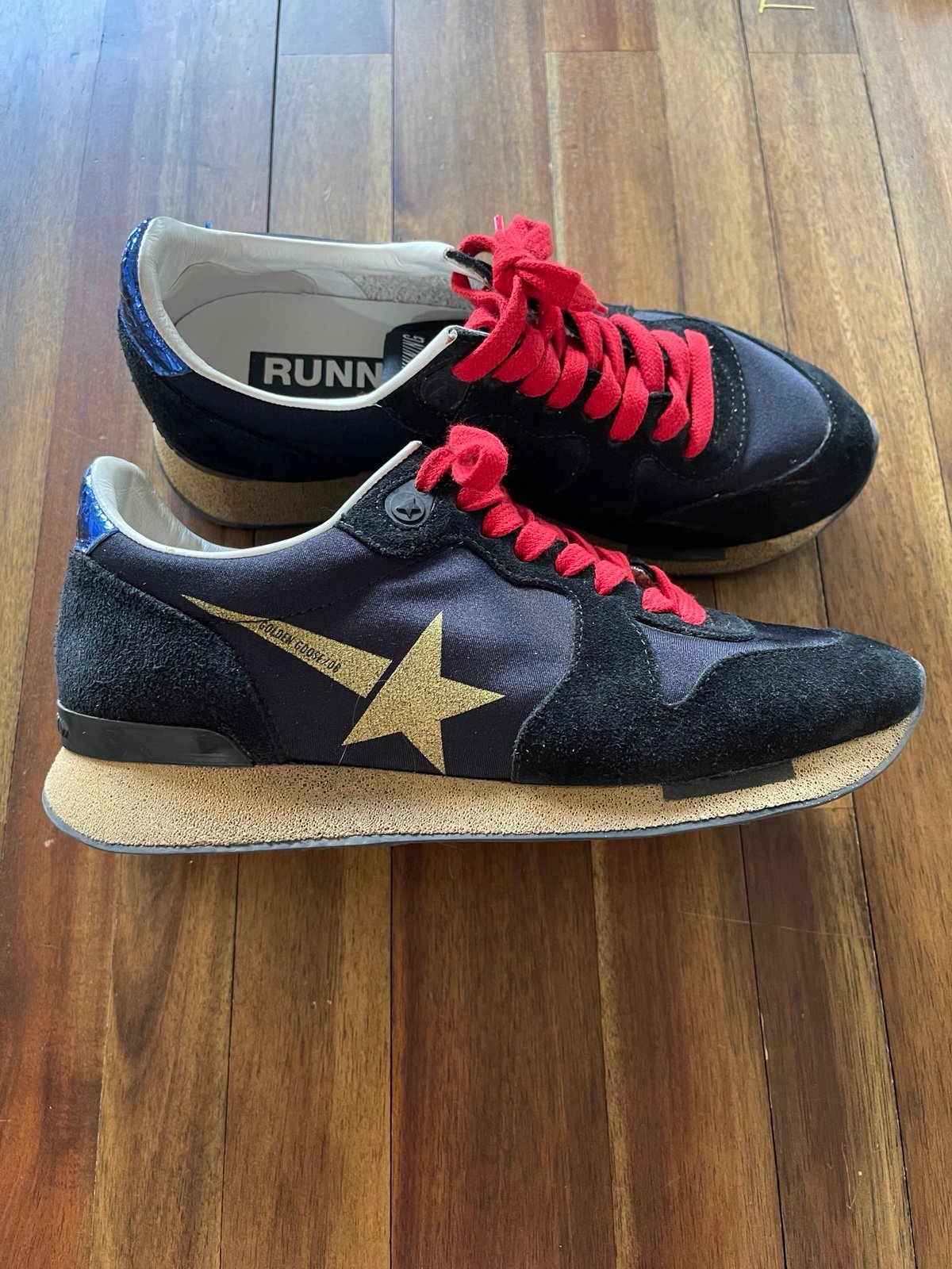 GOLDEN GOOSE black and gold shimmer running sneaker