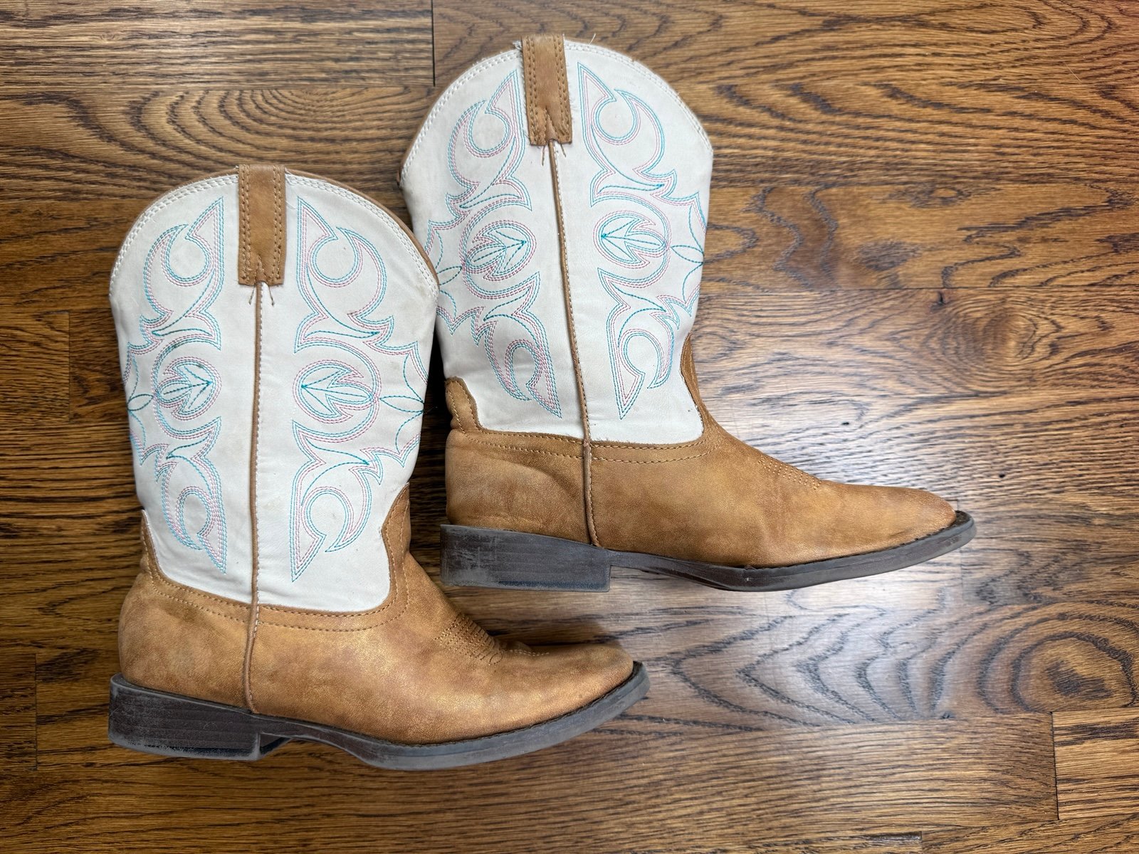 Roper Girls’ Western Cowboy / Cowgirl Boots w/ Pink and Blue Stitching Sz 3