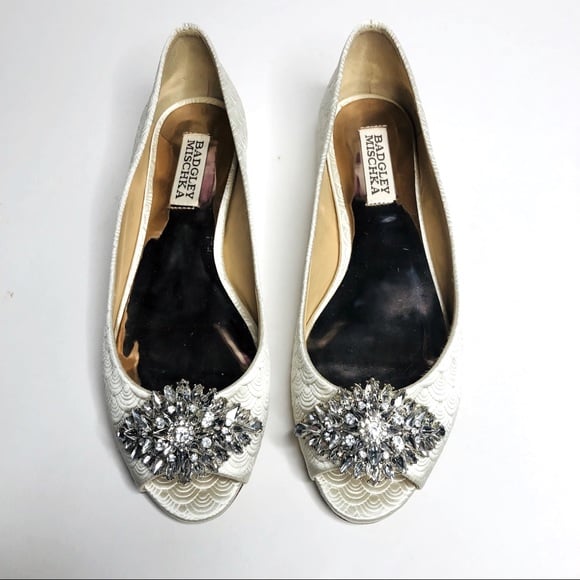 Badgley Mischka Taft Embossed Peeptoe Flat Ivory 6