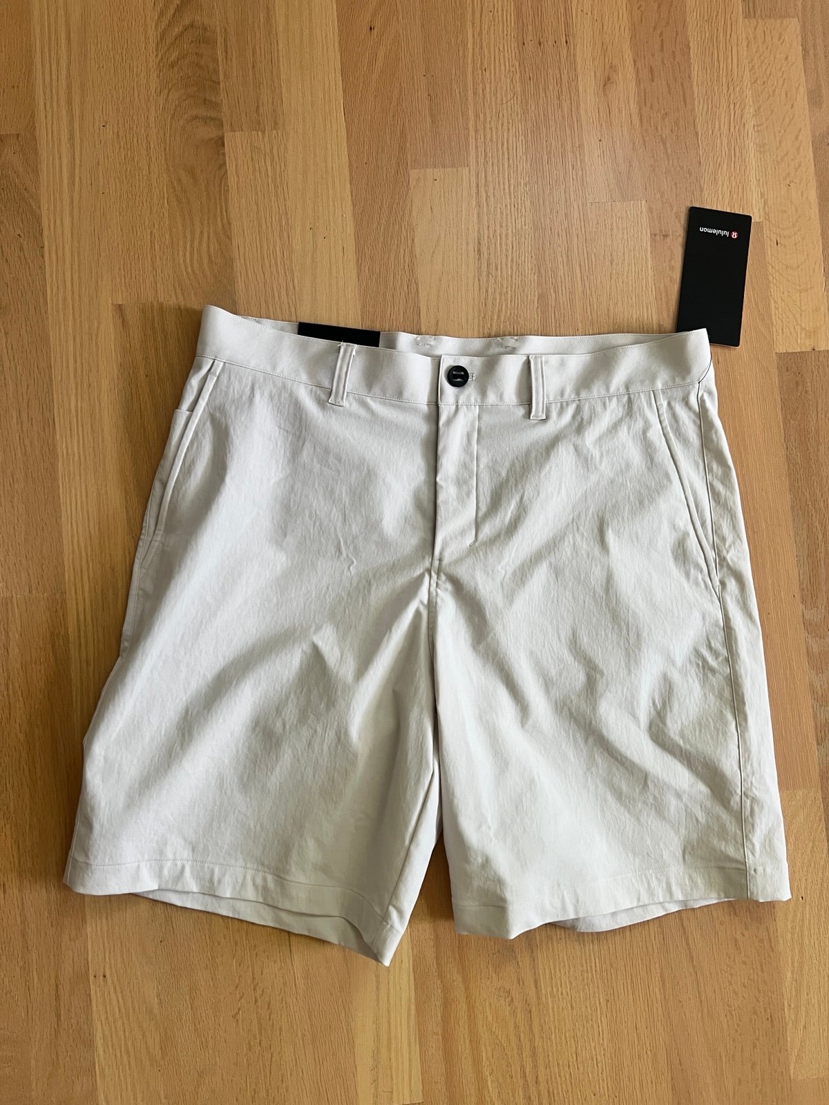 Lululemon Relaxed Fit Twill Short 9 Inch Bone Waist 36 NWT