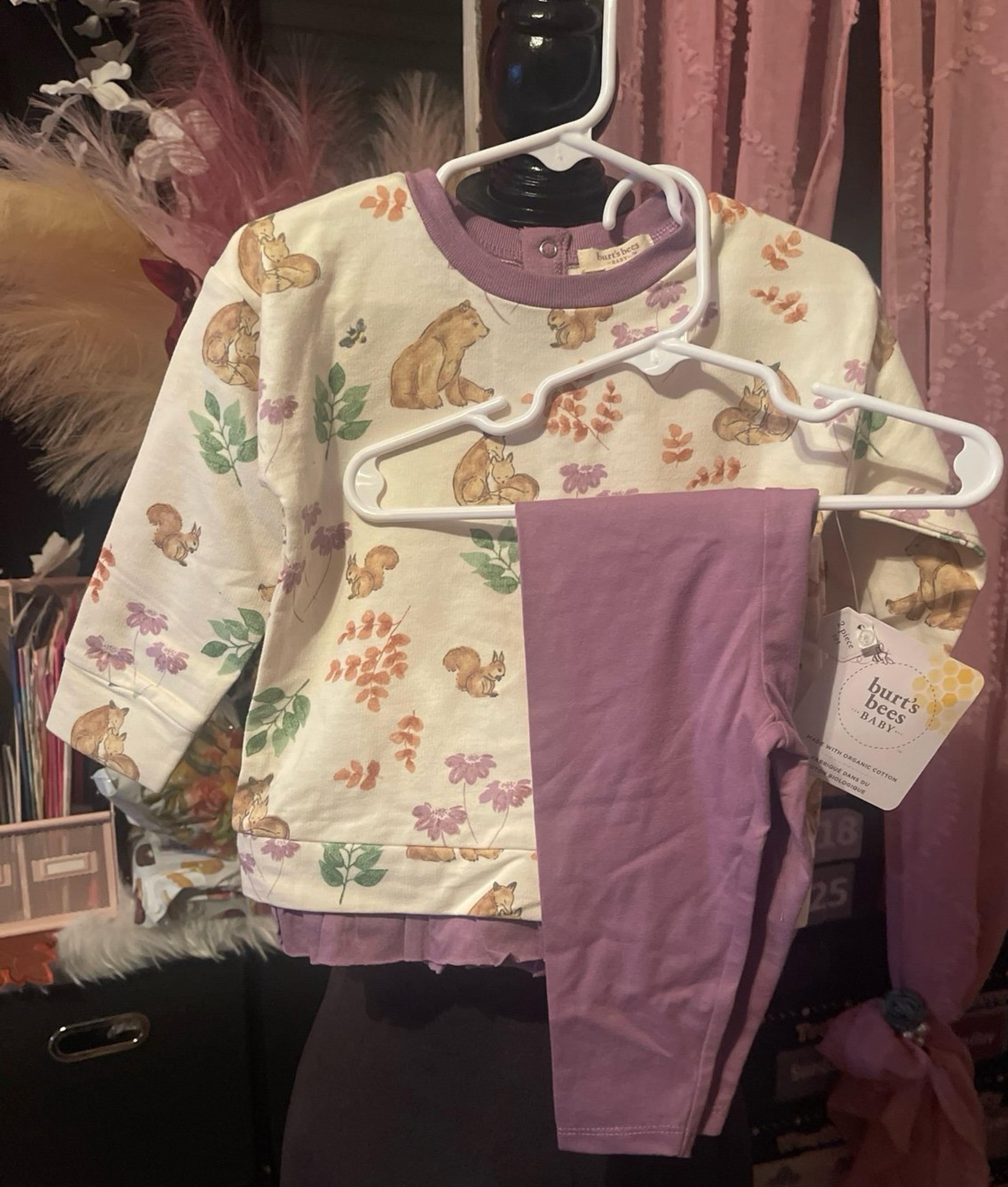 Burt’s bee 2 piece set