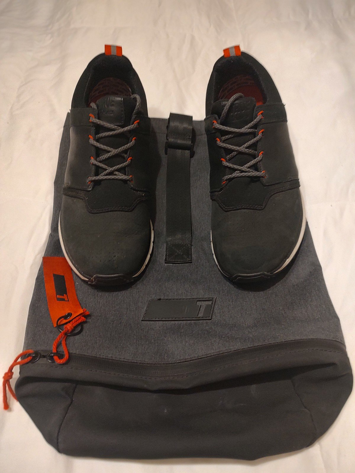 True Linkswear spikeless golf shoes TRUE Original size 9 includes shoe bag