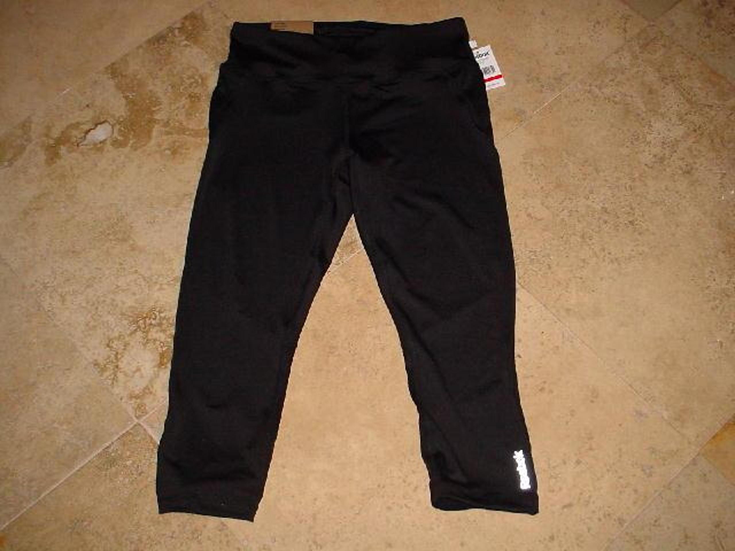 REEBOK WOMENS ATHLETIC FITNESS SKINNY CAPRI LEGGINGS BLACK SZ S