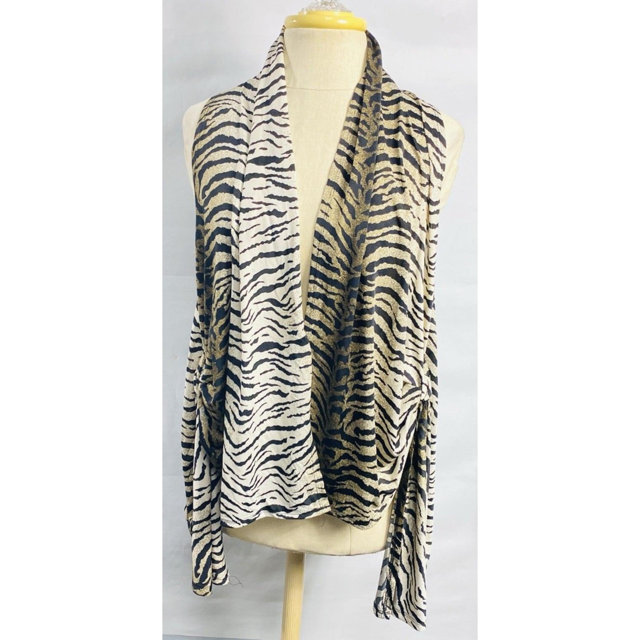 Isabella Rodriguez Women's Size M Animal Print Blouse  Sleeveless