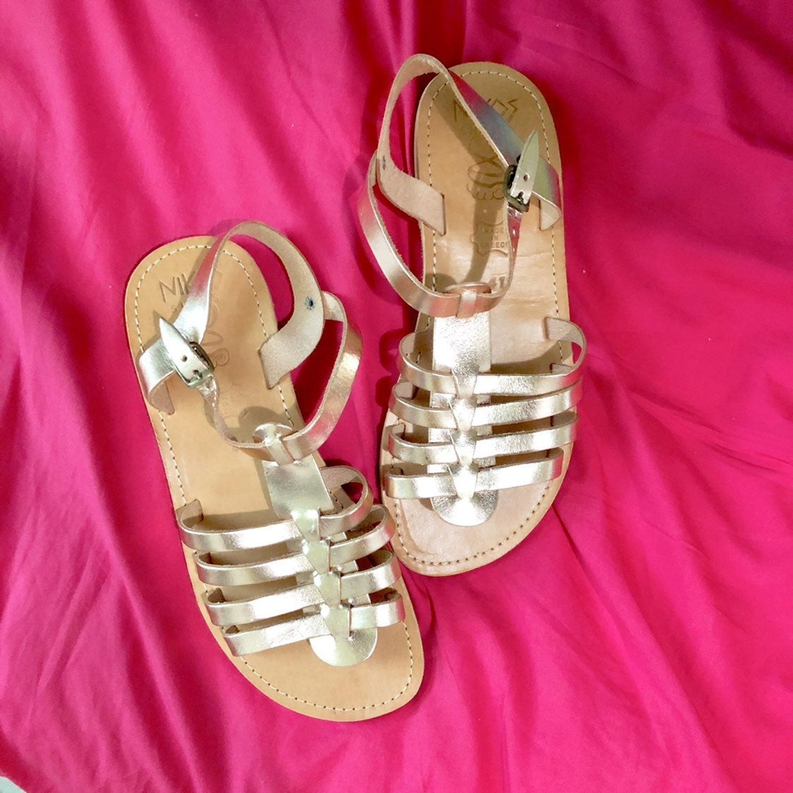 New White Gold Genuine Leather Gladiator Sandals 10