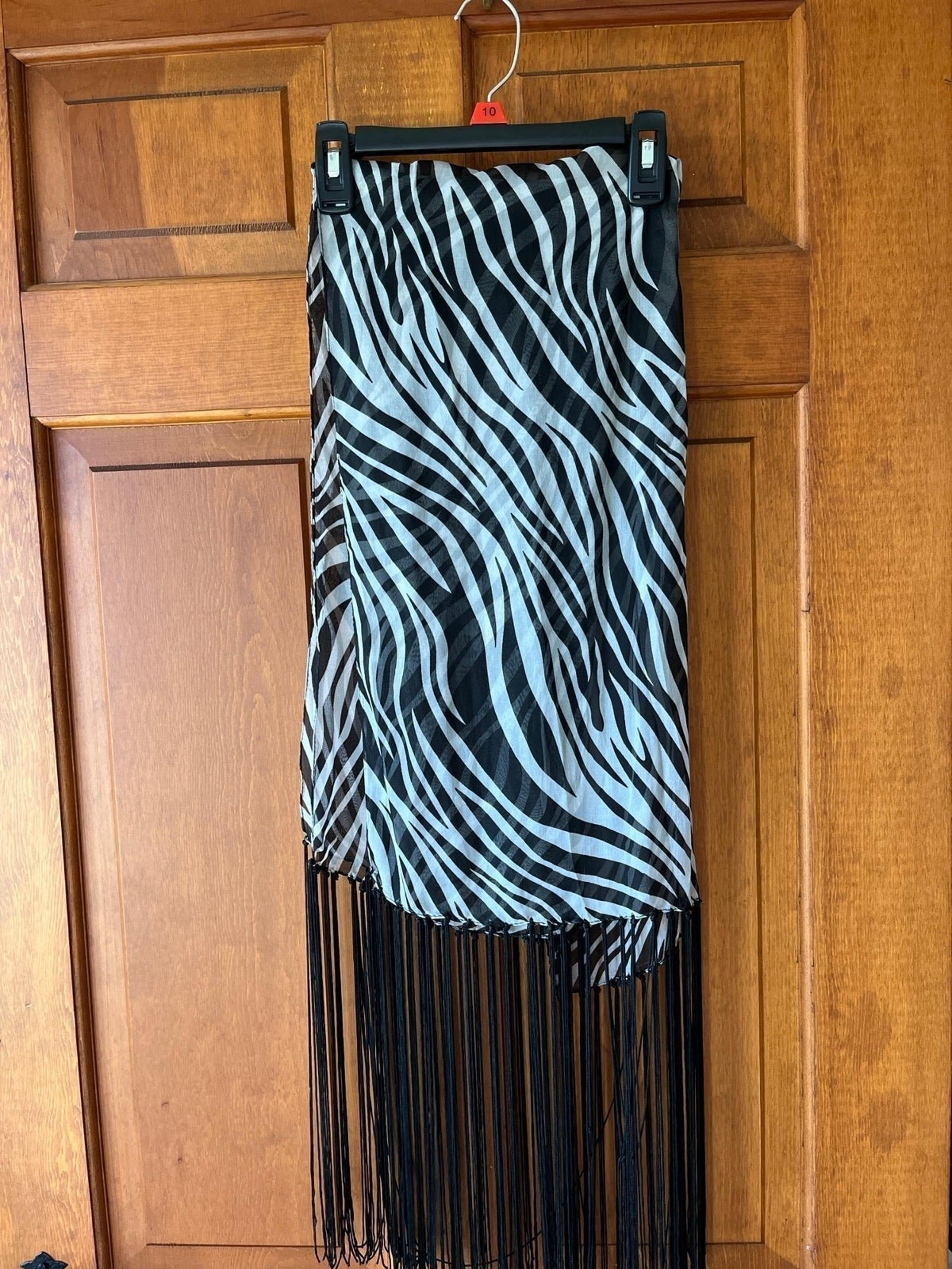 White House Black Market Women’s Scarf