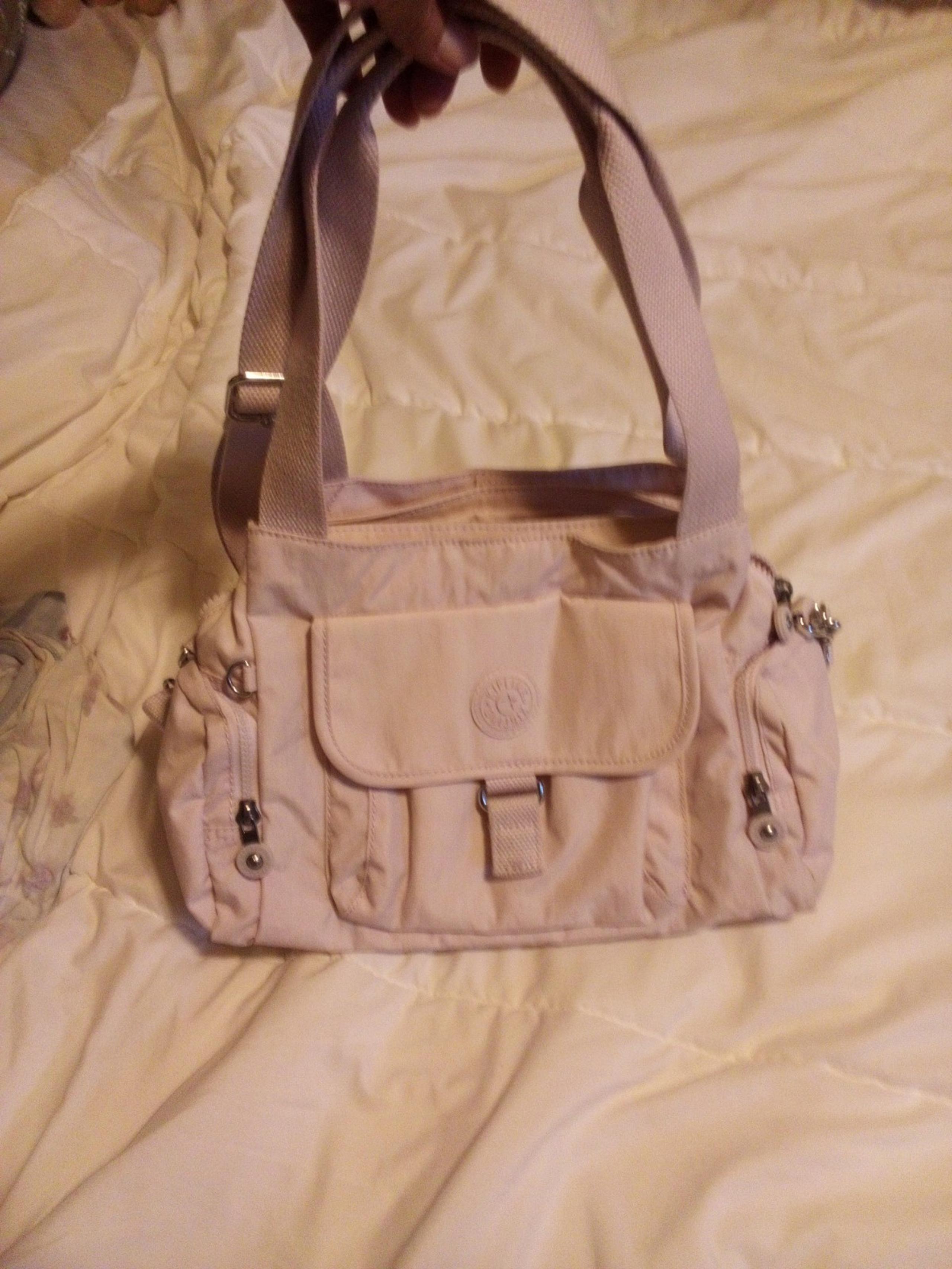 Beautiful Kipling crossbody purse
