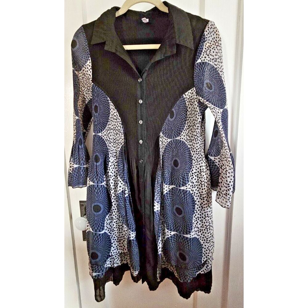 LINDI Pleated Chiffon button down fly away angel sleeves polka dot dress Large