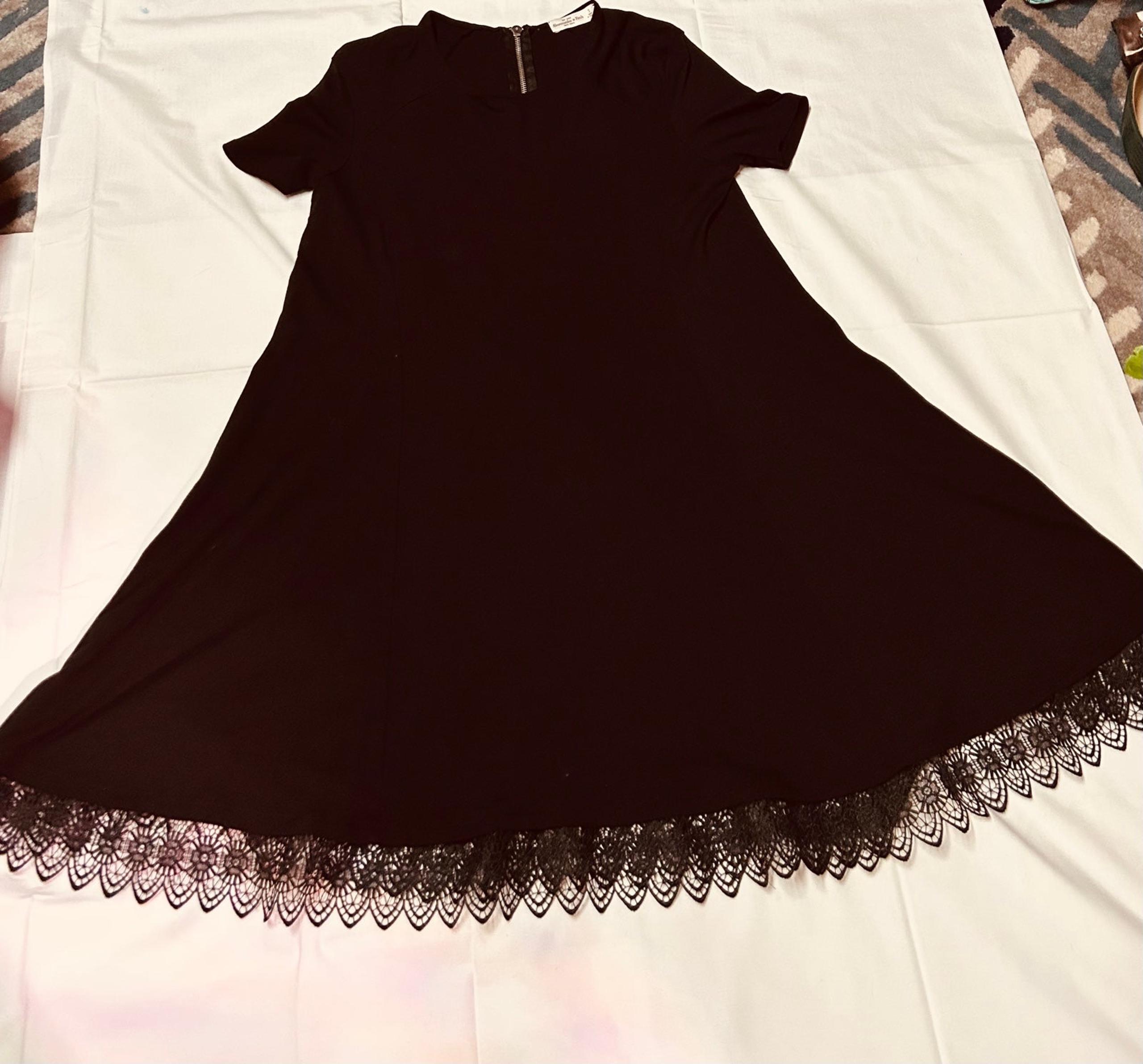 Black dress size small