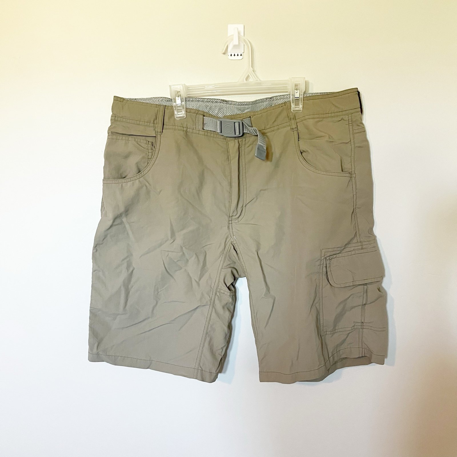 Gramicci belted nylon beige brown cargo shorts men’s XL